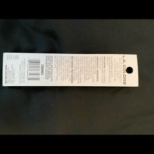 Silver shimmering eye liner